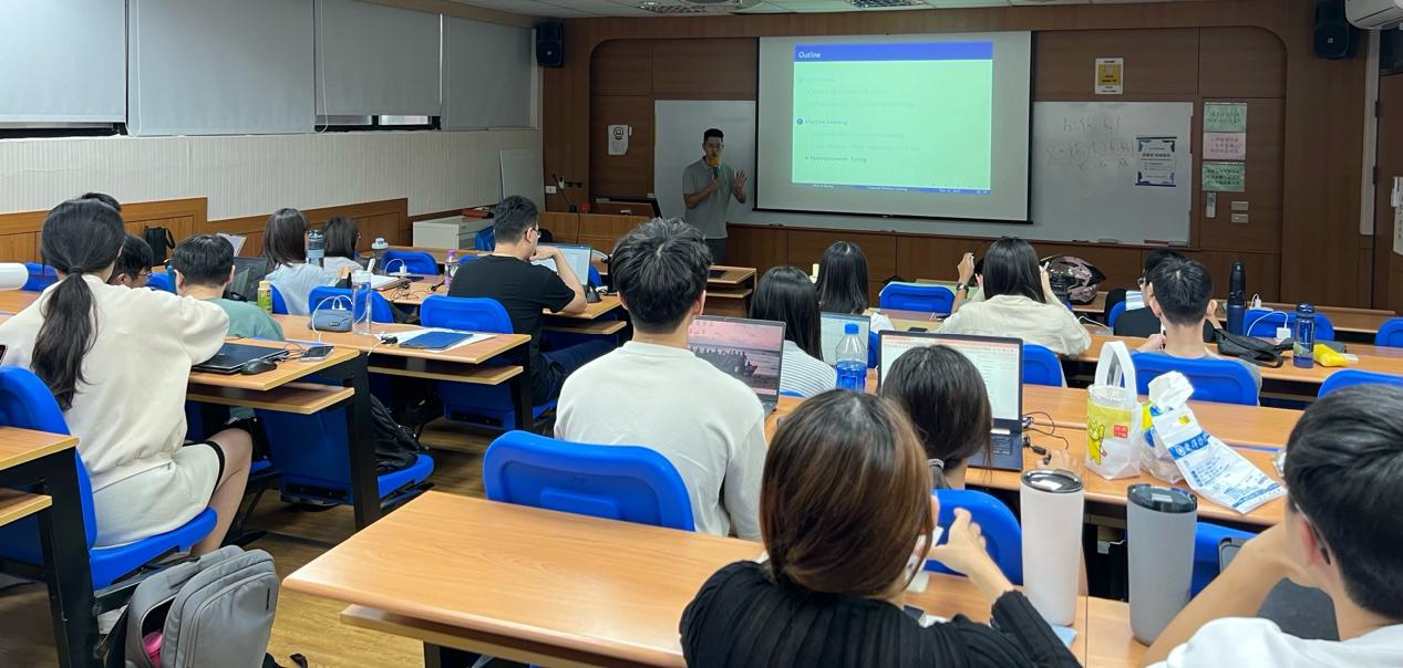 請置入：講者致贈與合影